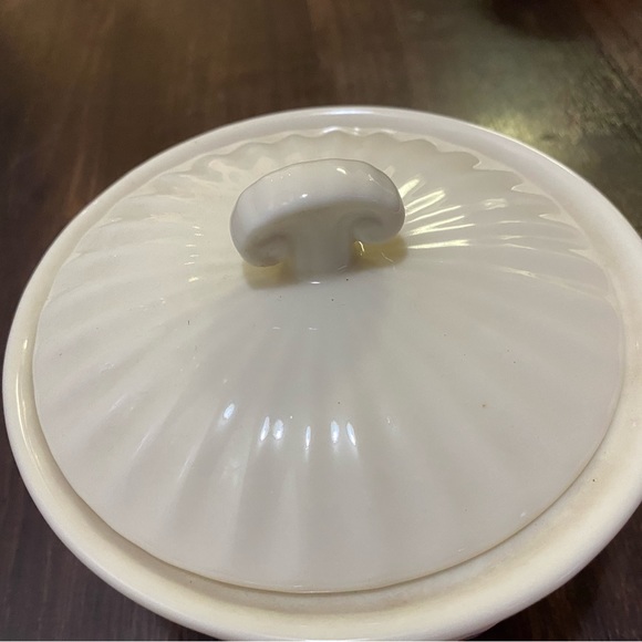 Ivory Lace Serving Bowl with Lid Rice Pattern I.Godinger & Co - Picture 5 of 13